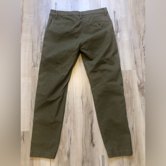 Levi's Men's Khaki Green XX Chinos Standard Taper W33 L32 Red Tab - Picture 9 of 11